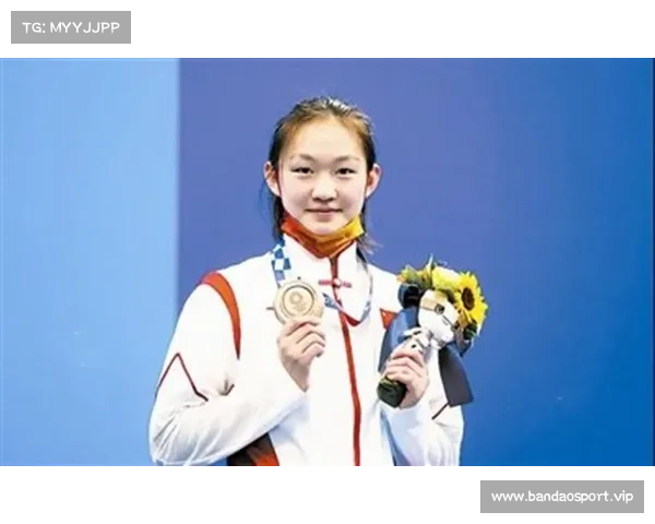 李冰洁3分51秒30破女子400米自由泳短池世界纪录数据深度解析 李冰洁3分51秒30破女子400米自由泳短池世界纪录数据深度解析