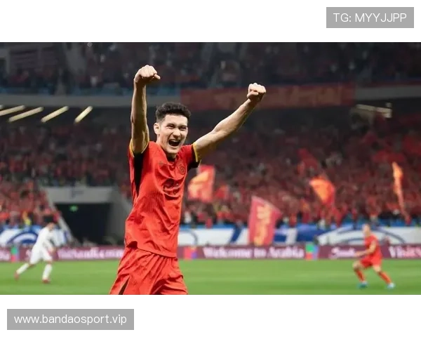 中国男足0比2不敌澳大利亚 单后腰战术漏洞与后防失误致命暴露 中国男足0比2不敌澳大利亚 单后腰战术漏洞与后防失误致命暴露